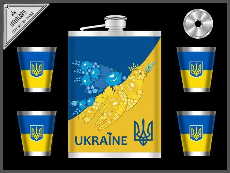 Подарунковий набір UKRAINE 6в1 патріотичний (фляга, 4 чарки, лійка) WKL-075