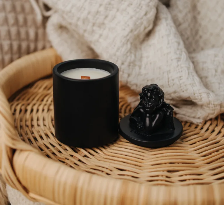 Аромасвічка CUPID SANTAL BLACK 100% WOOD WAX 165g 35h NAC 1036BL