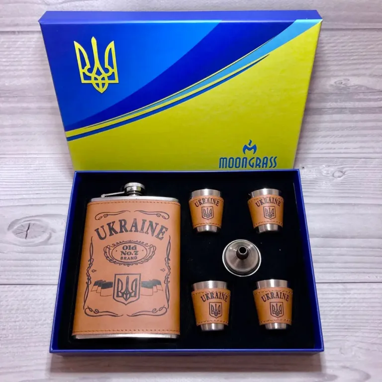 Подарунковий набір UKRAINE 6в1 (фляга, 4 чарки, лійка) WKL-005