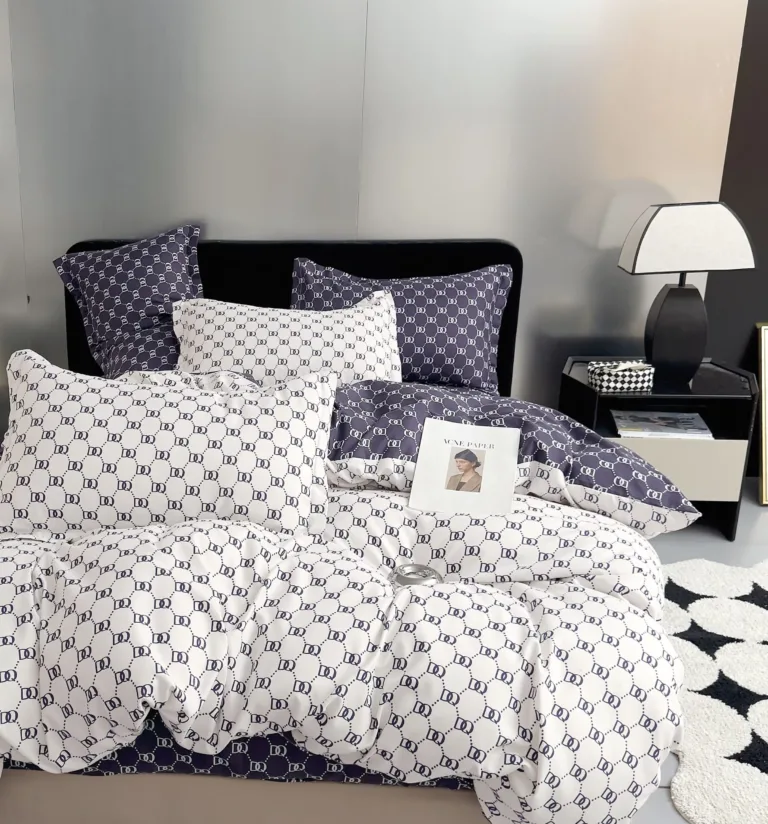 Постільна білизна мікровелюр двоспальний комплект Velour 180*210 см D76